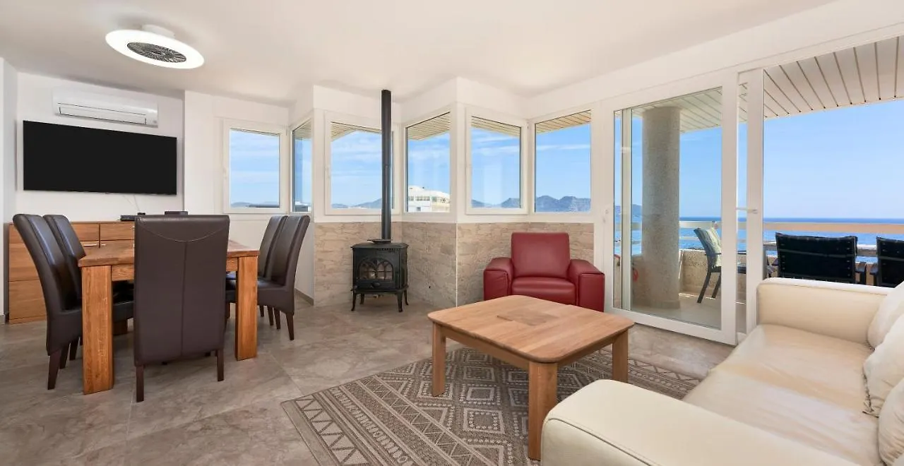 Apartamento Torre Bona - Seafront, 10 Meters From The Beach! Son Servera