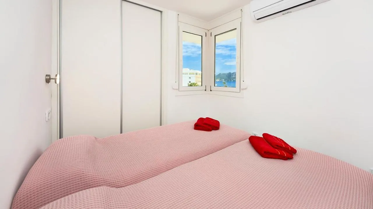 Apartamento Torre Bona - Seafront, 10 Meters From The Beach! Son Servera  Son Servera (Mallorca)